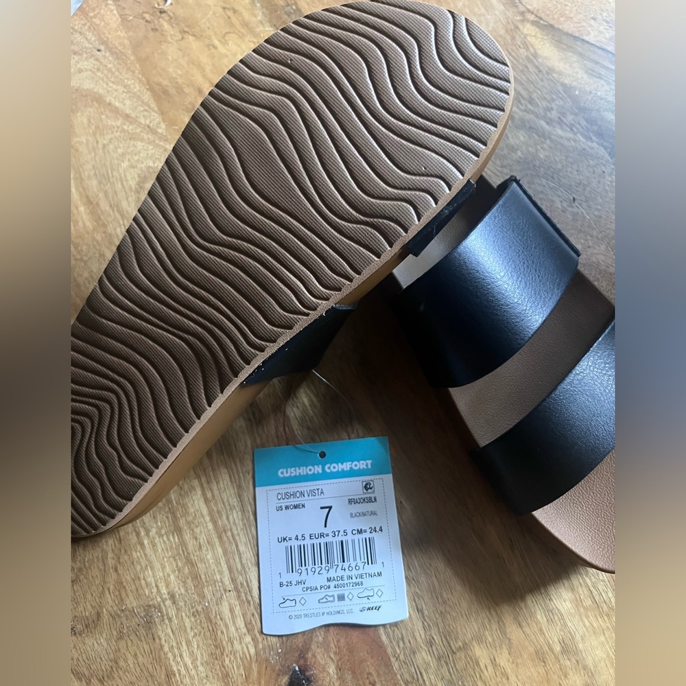 Reef Black and Brown Women's Sandals - Picture 2 of 3